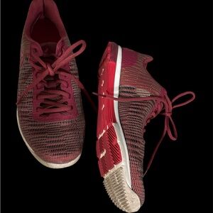 🏖️❤️Reebok Pink and White Athletic Shoes with Breathable Knit